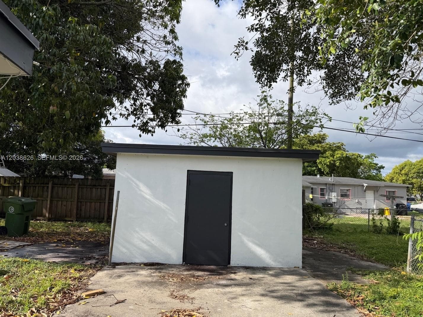 1600 NW 13th Ct 1 photo 3