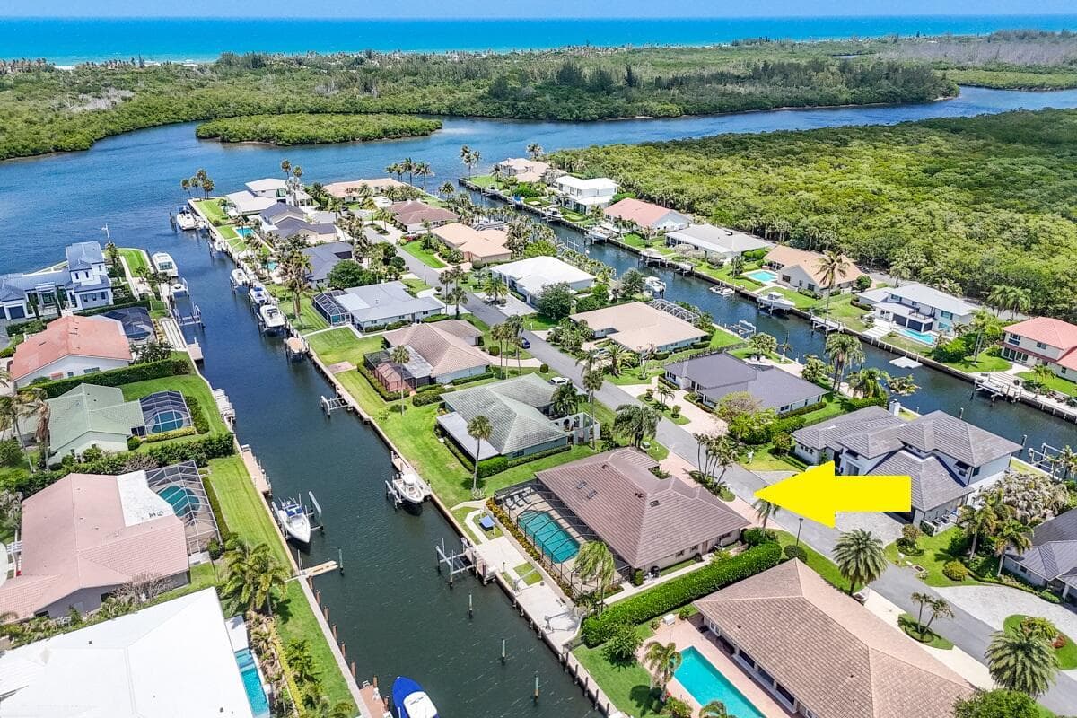 9067 SE Star Island Way photo 2