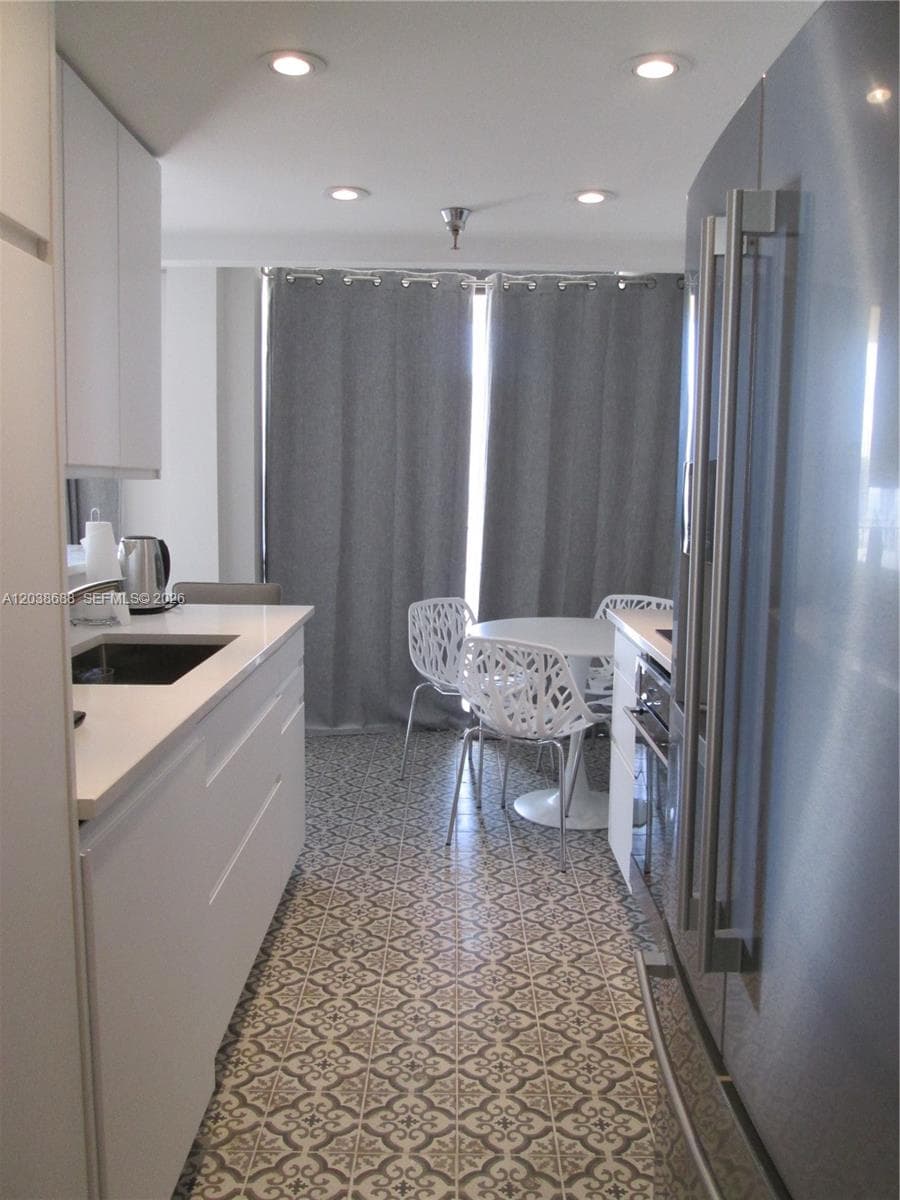 290 174th St 1812 photo 8