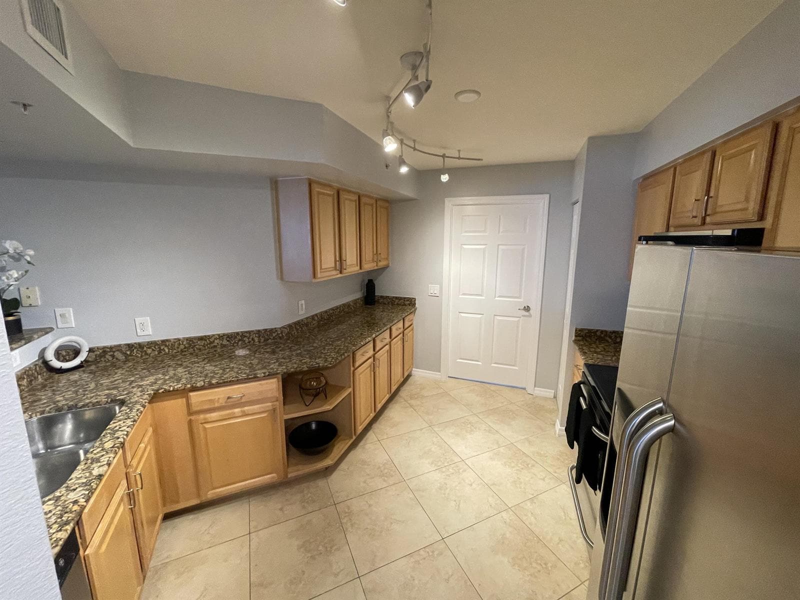 1801 N Flagler Drive 502 photo 3
