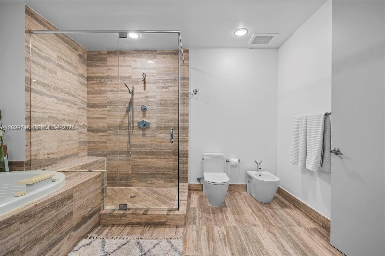 15901 Collins Ave 1502 photo 17