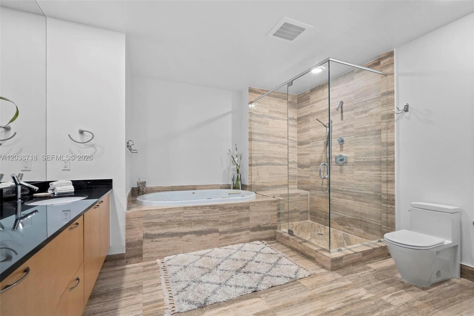 15901 Collins Ave 1502 photo 16