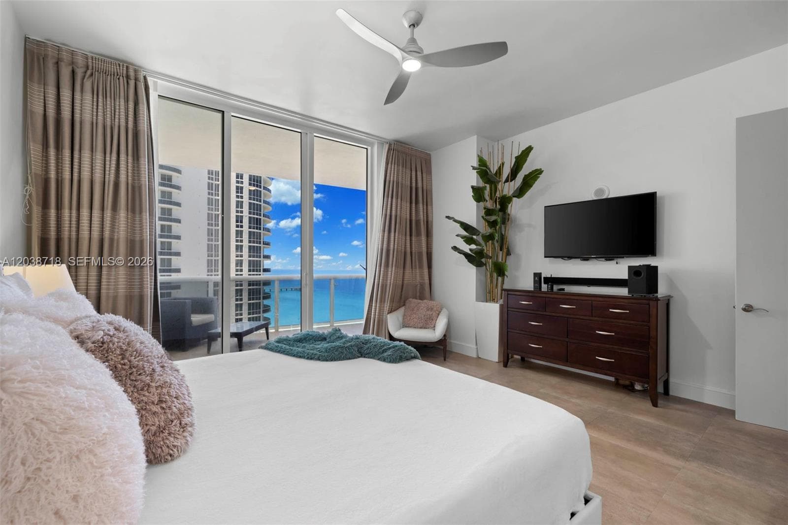 15901 Collins Ave 1502 photo 15