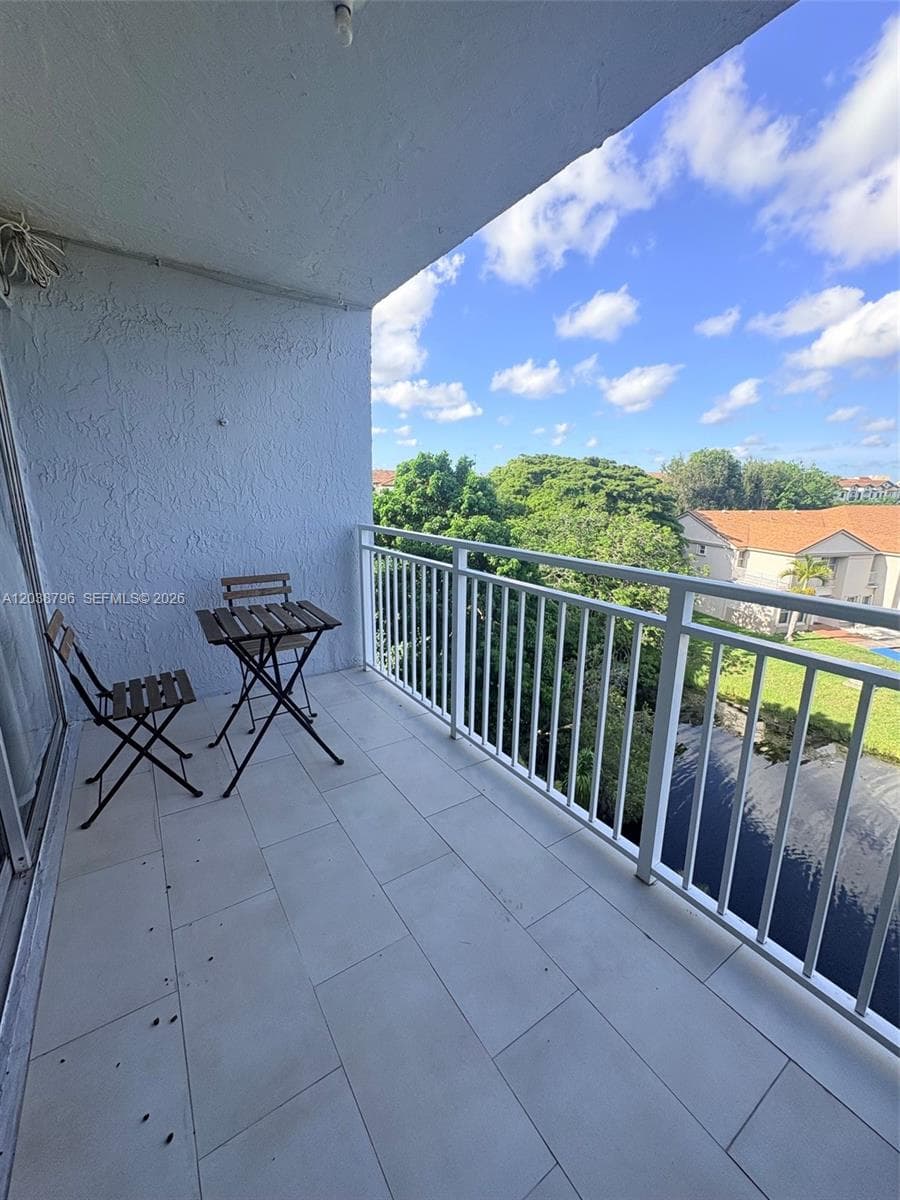 9375 Fontainebleau Blvd L403 photo 6