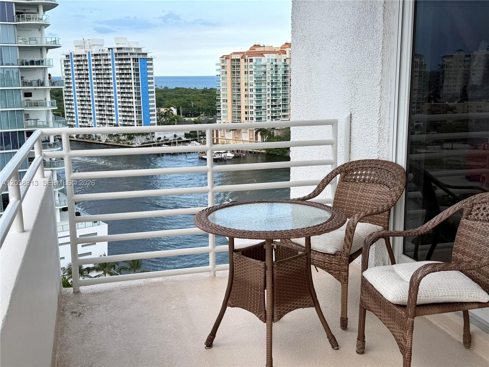 888 Intracoastal Dr 15E photo 2