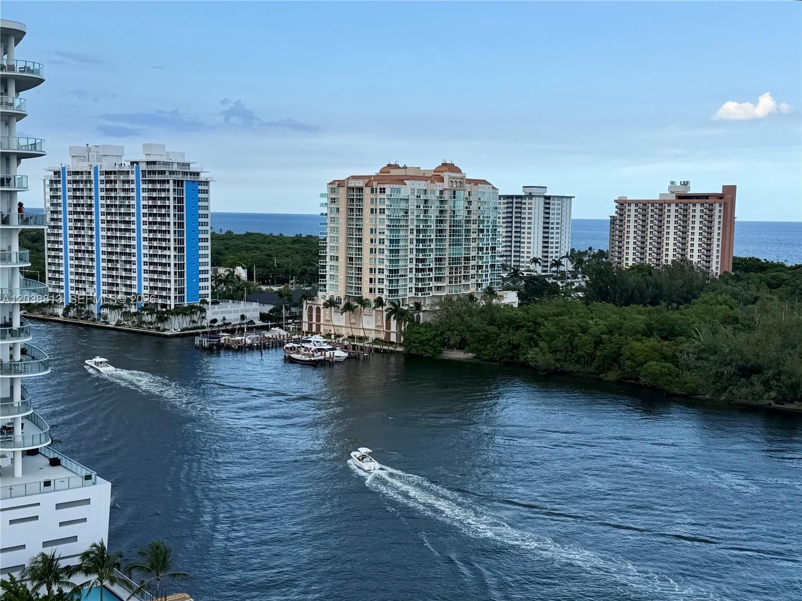 888 Intracoastal Dr 15E photo 1