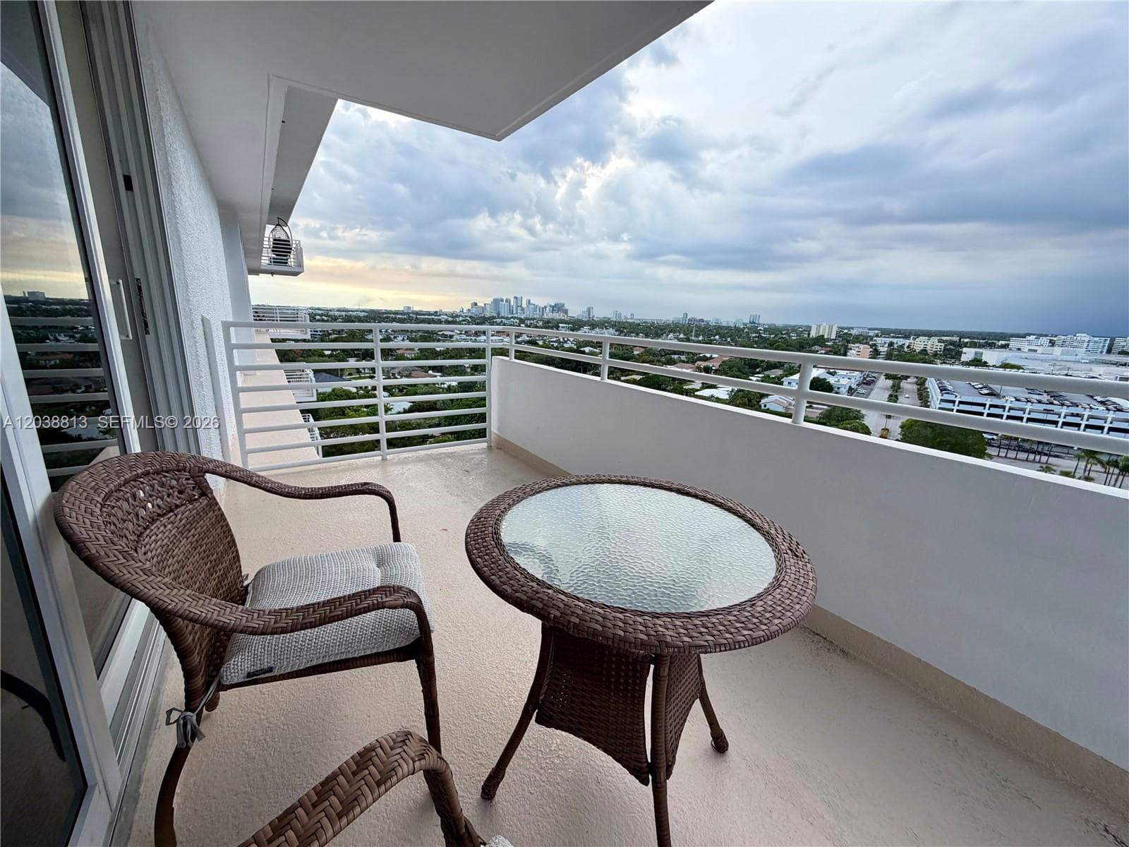 888 Intracoastal Dr 15E photo 5