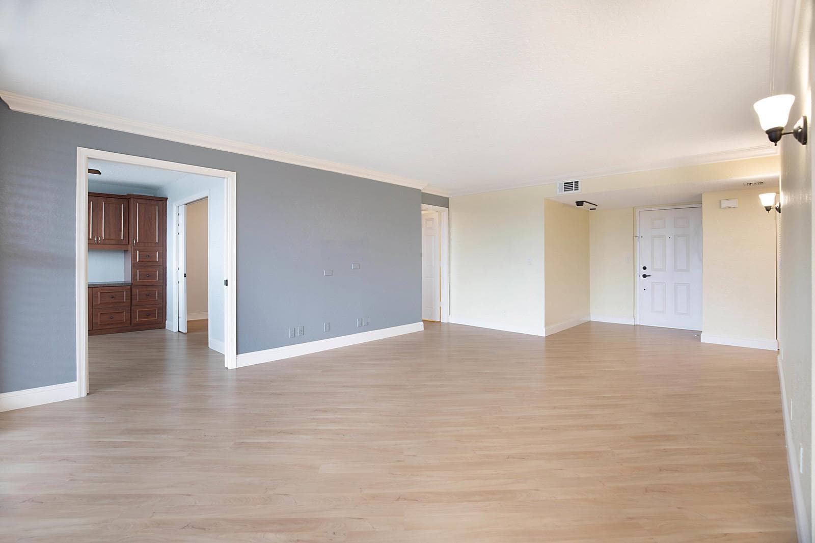 800 Jeffery Street 409 photo 6