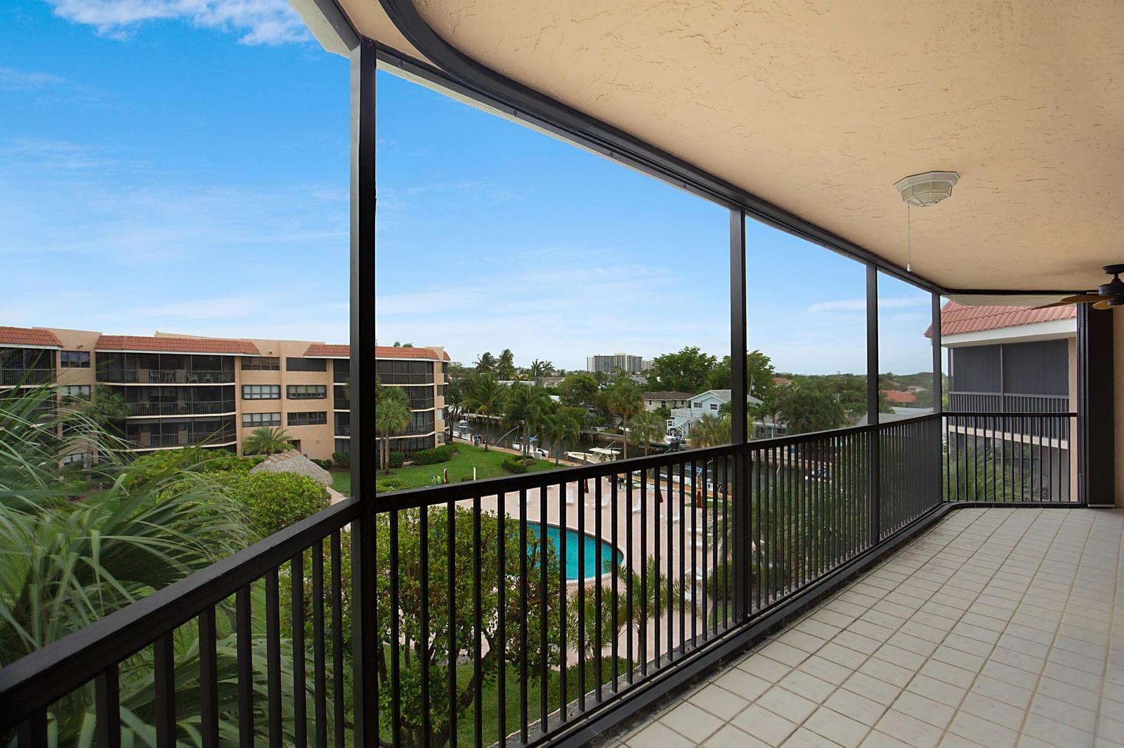 800 Jeffery Street 409 photo 24