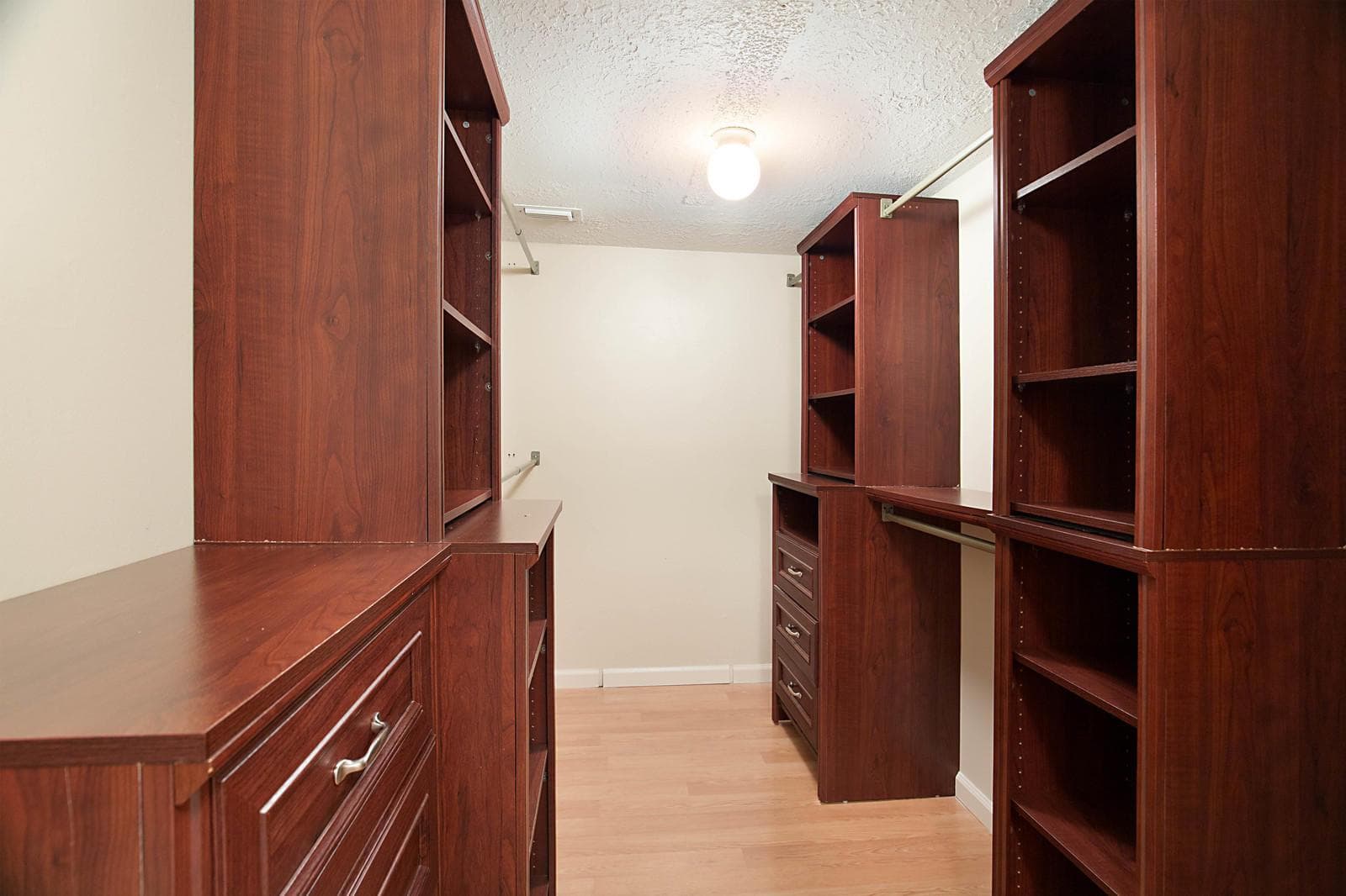 800 Jeffery Street 409 photo 21