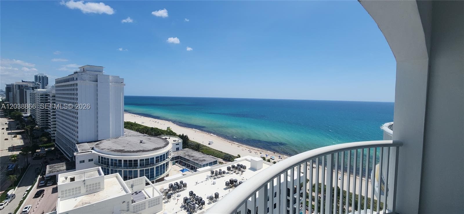 5401 Collins Ave 1513 photo 1