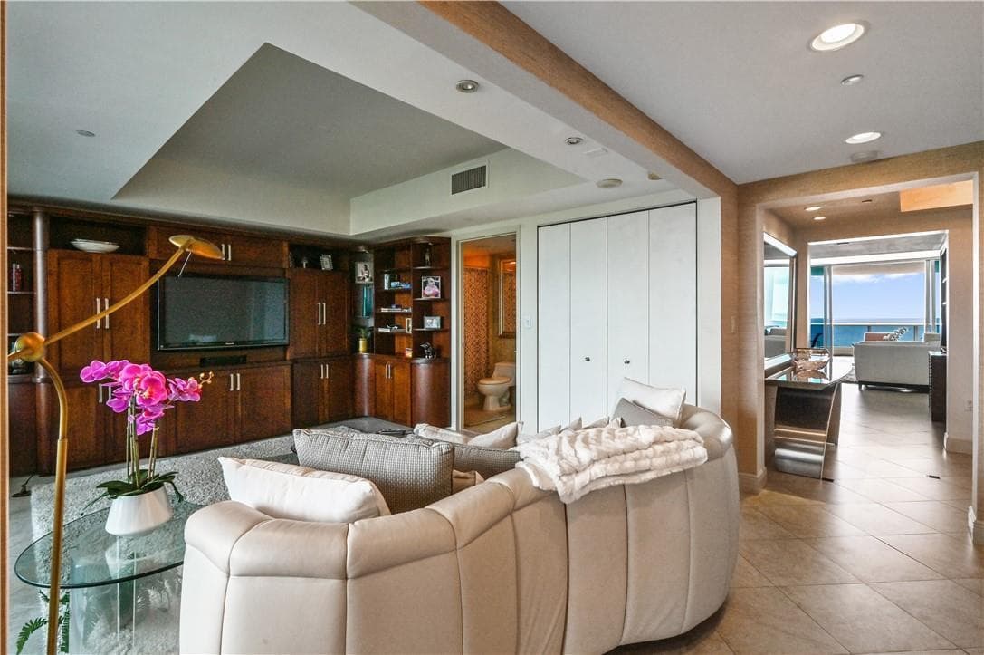 1600 S Ocean Boulevard 902 photo 10