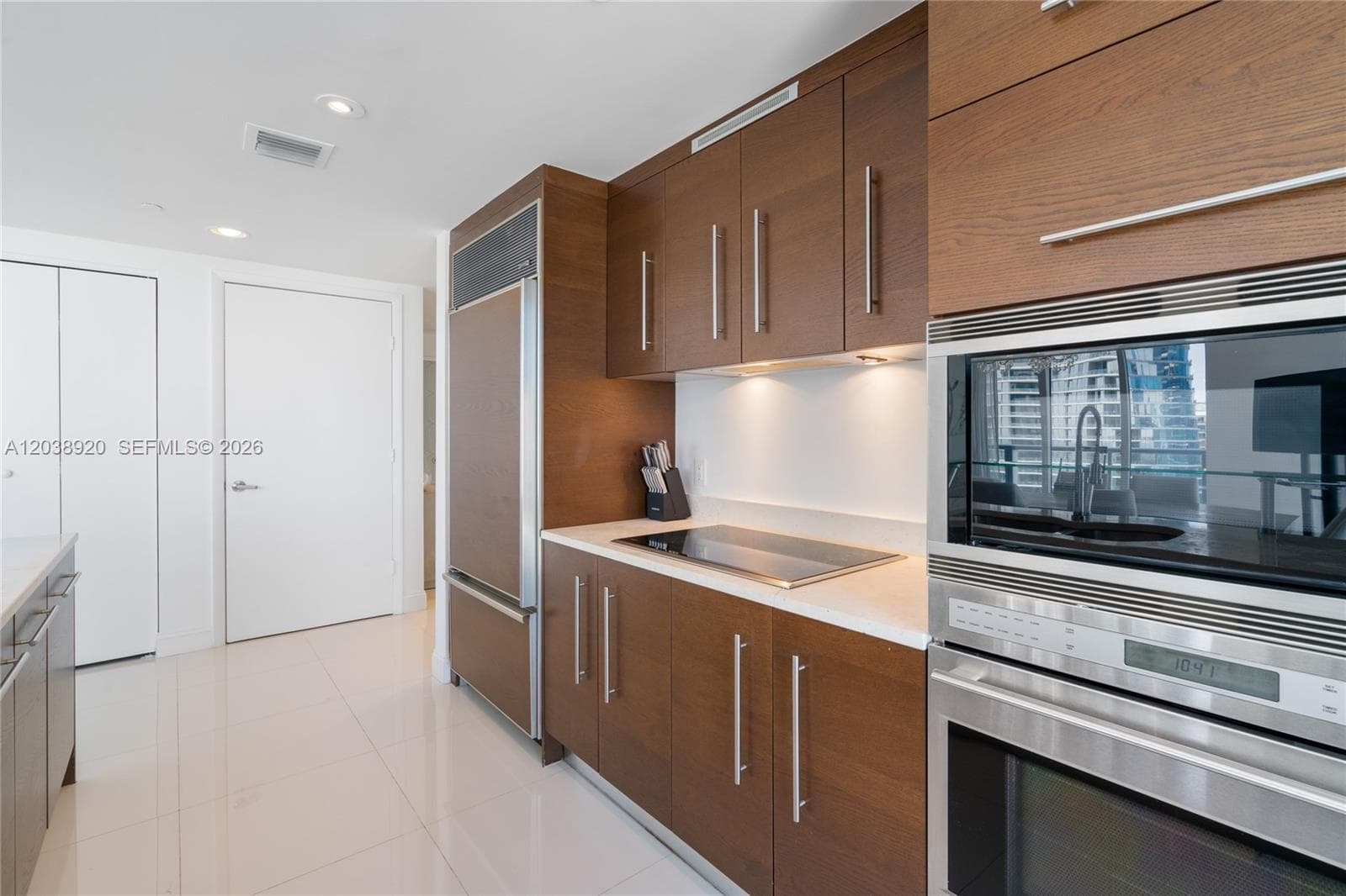 475 Brickell Ave 4315 photo 24
