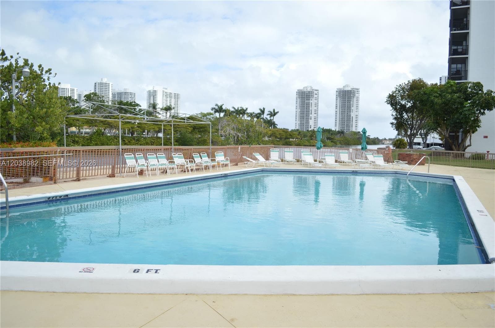 3401 N Country Club Dr 504 photo 17