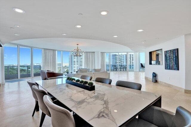 715 Bayshore Drive 902 photo 2