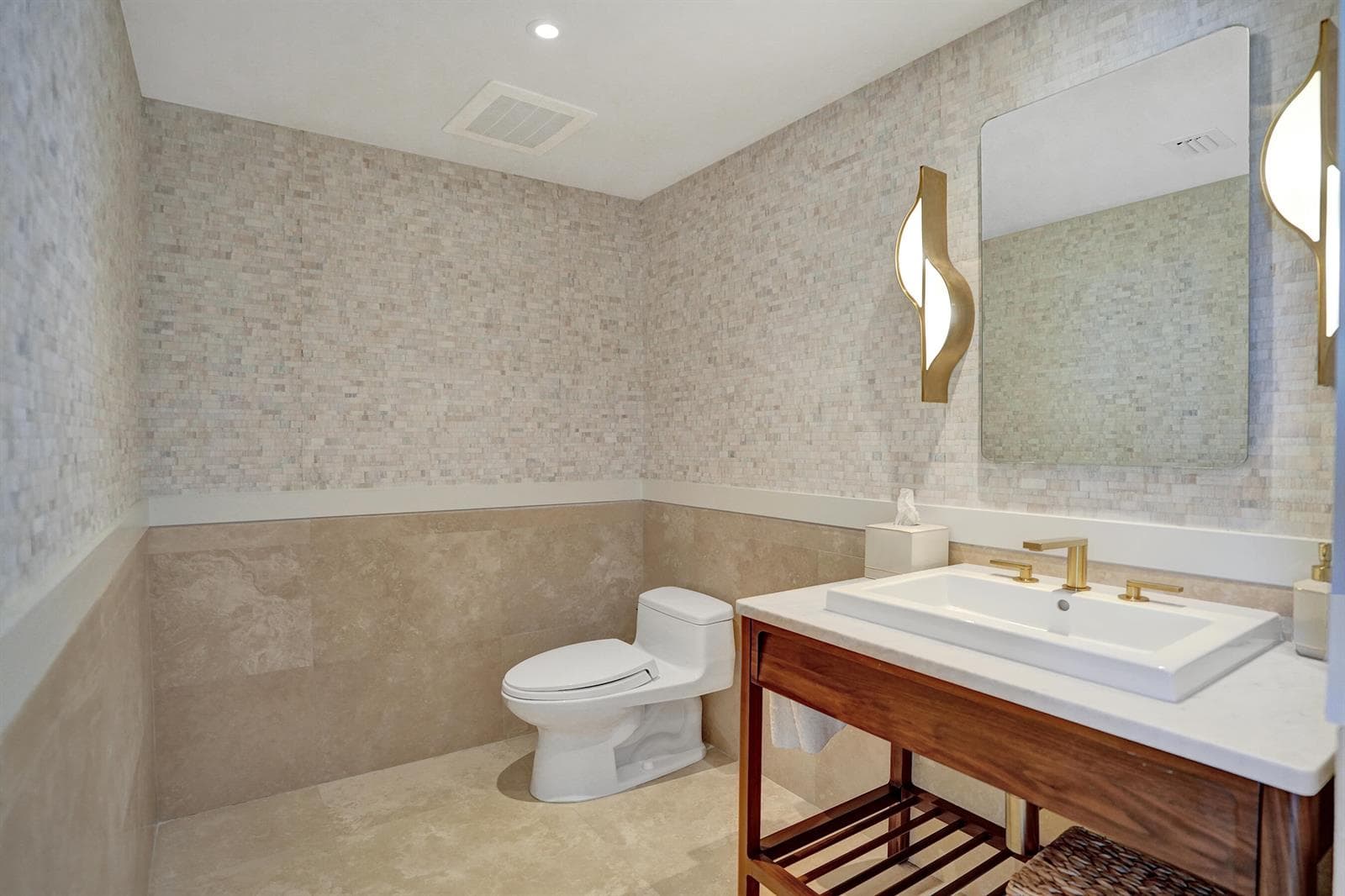 715 Bayshore Drive 902 photo 13