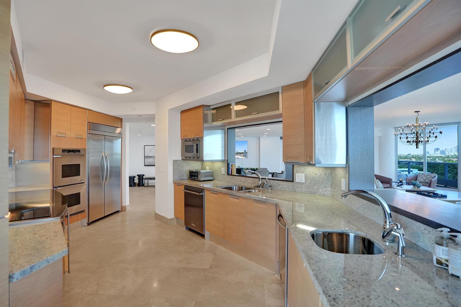 715 Bayshore Drive 902 photo 4