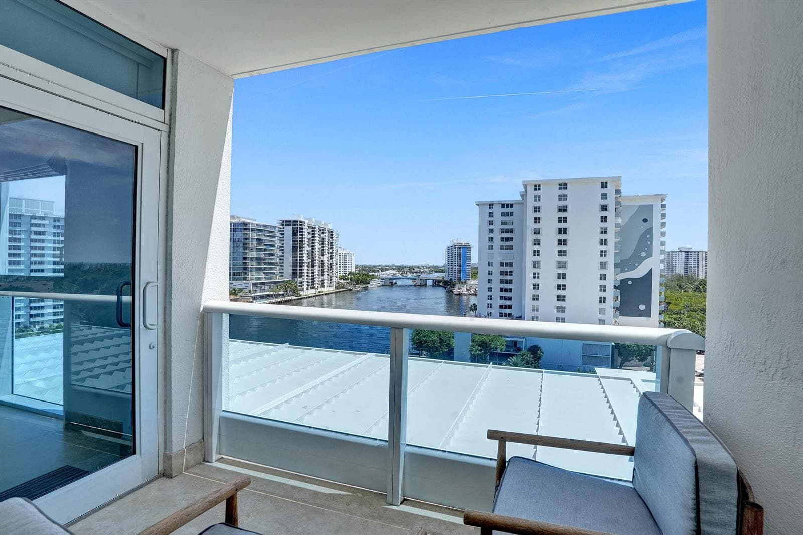 715 Bayshore Drive 902 photo 21