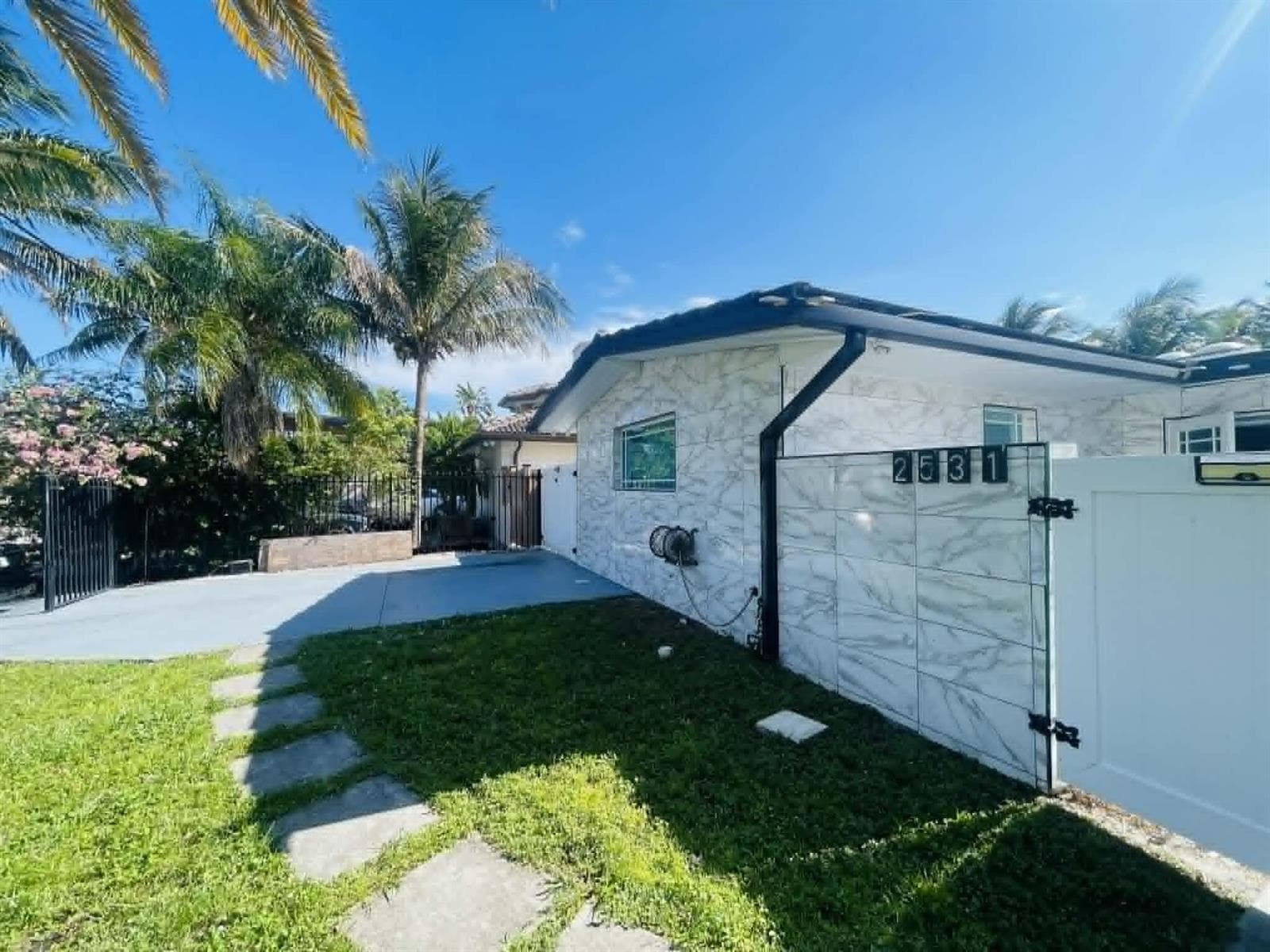 2531 Gulfstream Lane photo 11