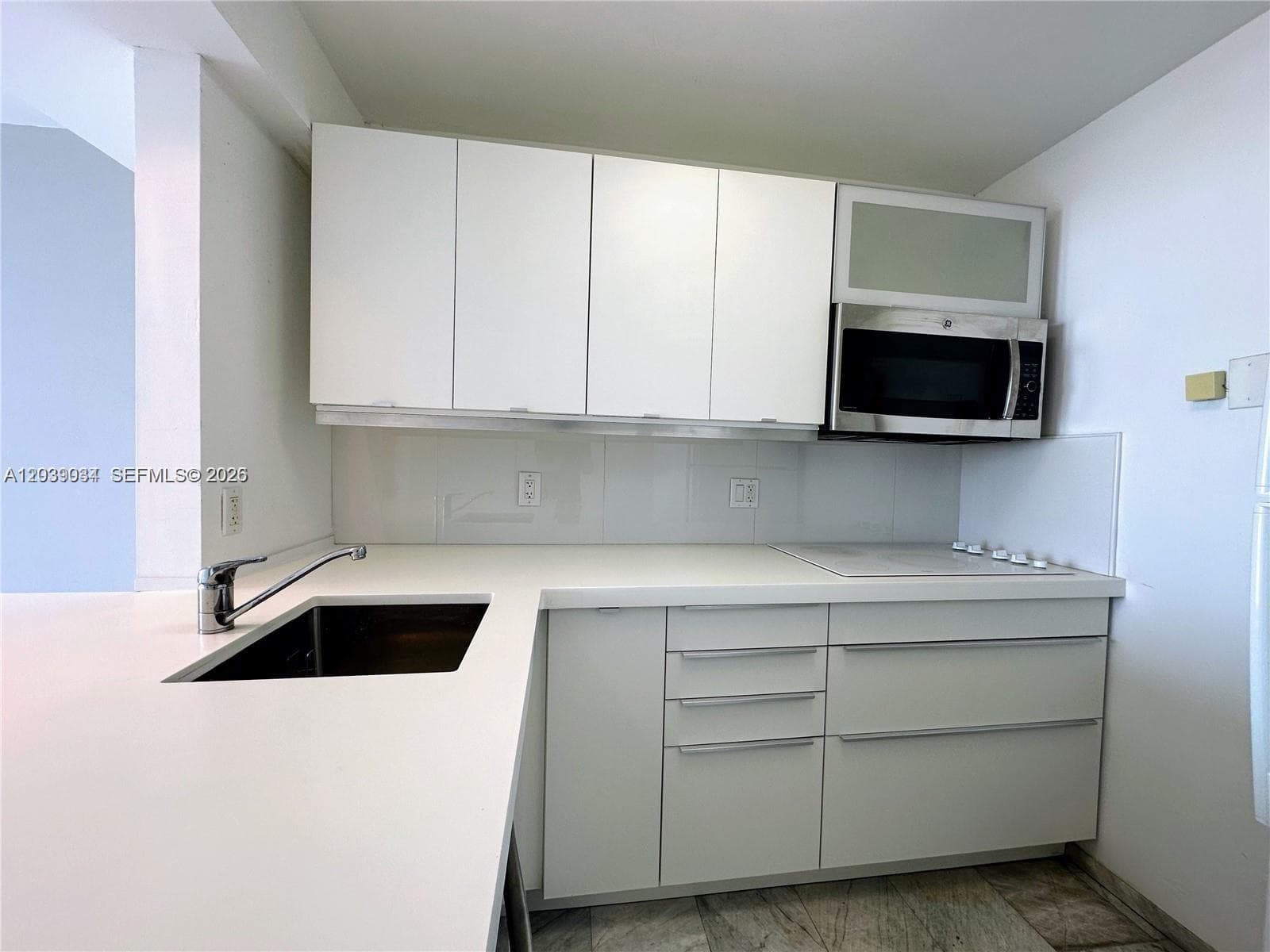 2350 NE 135th St 1501 photo 2