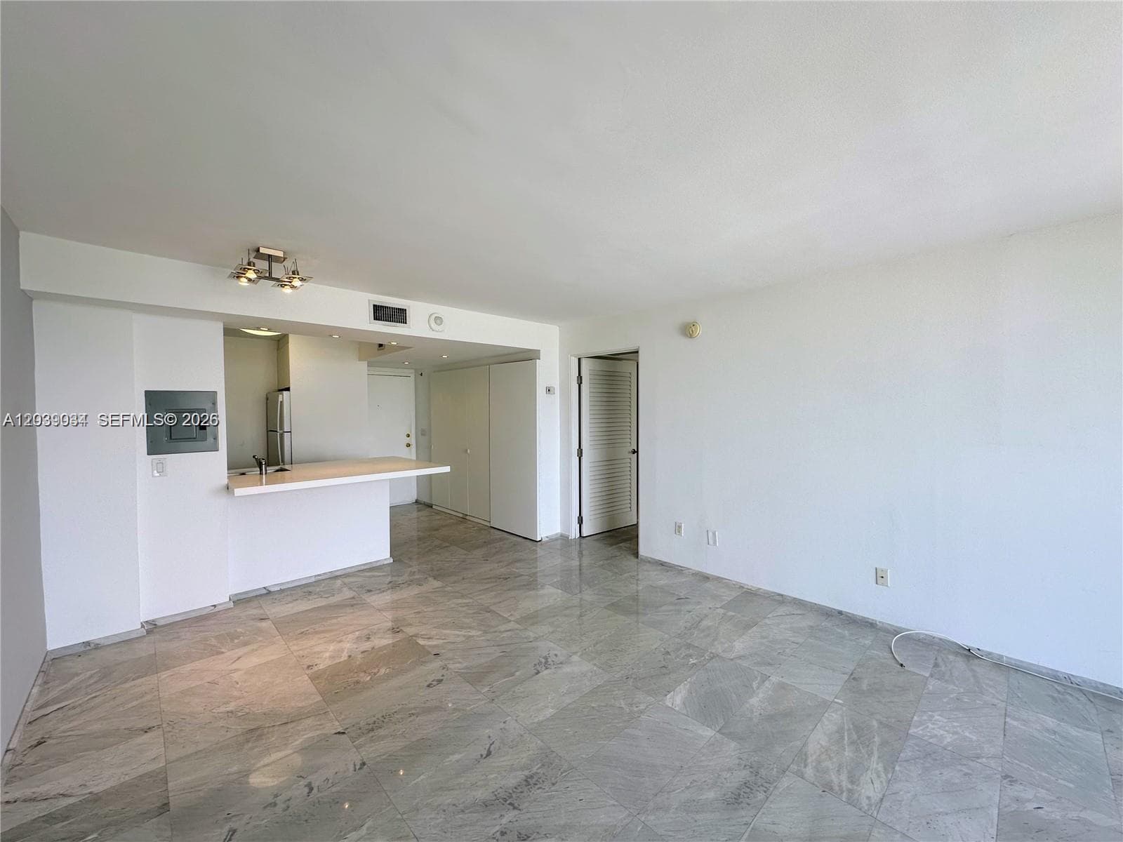 2350 NE 135th St 1501 photo 6