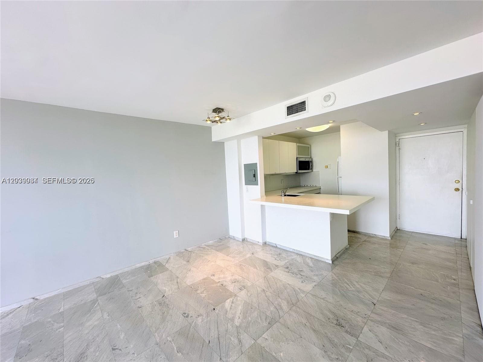 2350 NE 135th St 1501 photo 1