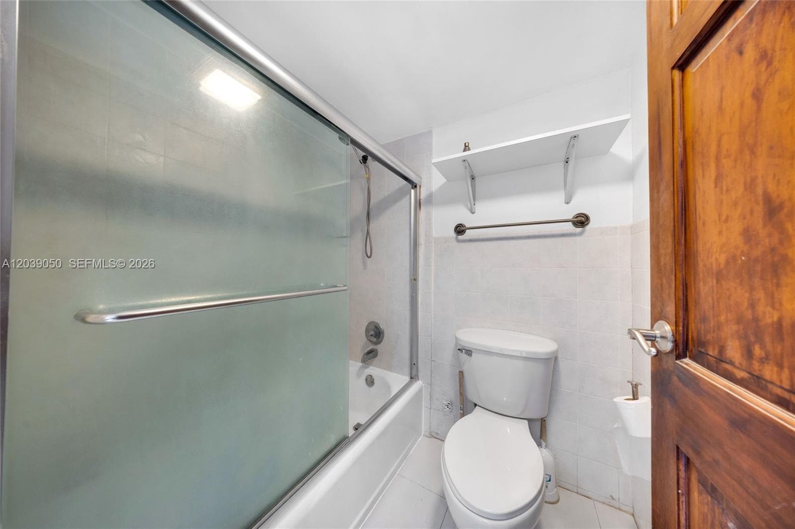 2450 NE 135th St 1006 photo 23