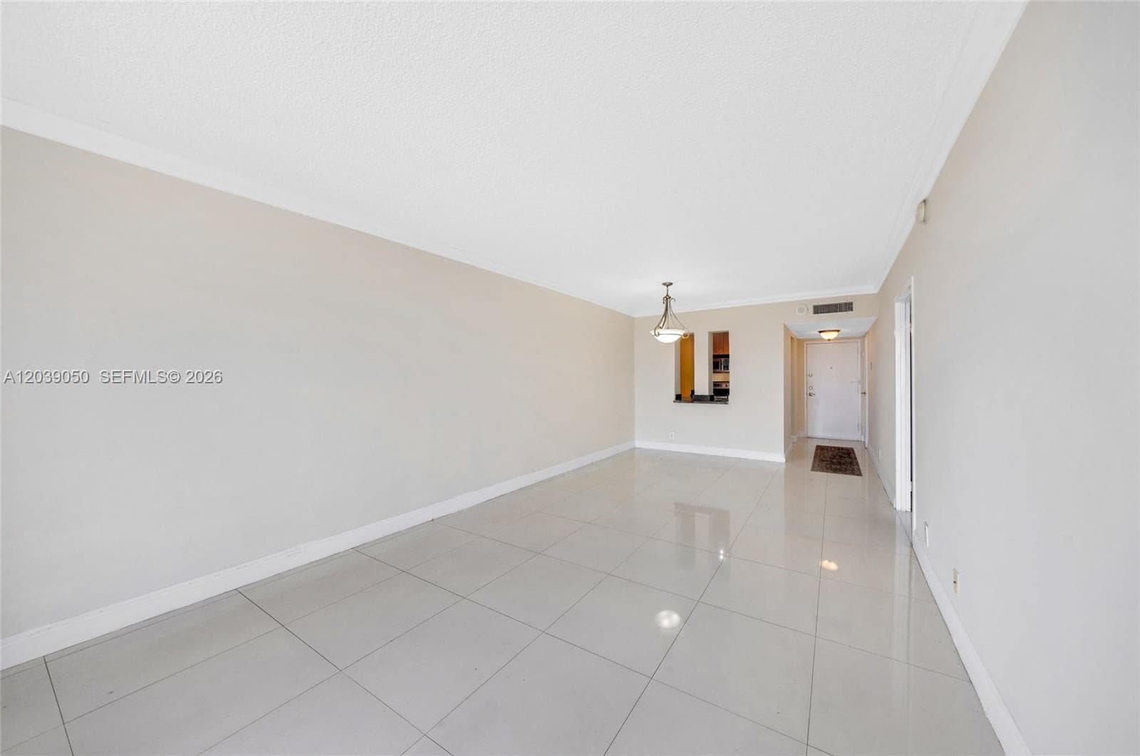 2450 NE 135th St 1006 photo 3