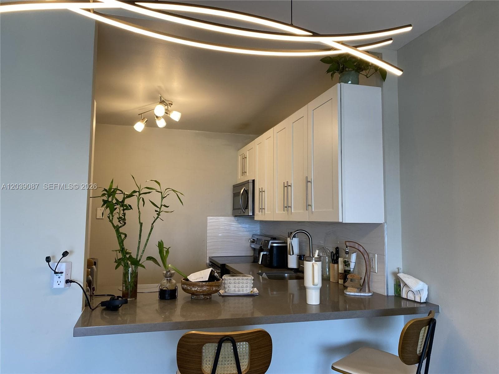 1455 N Treasure Dr 6N photo 6