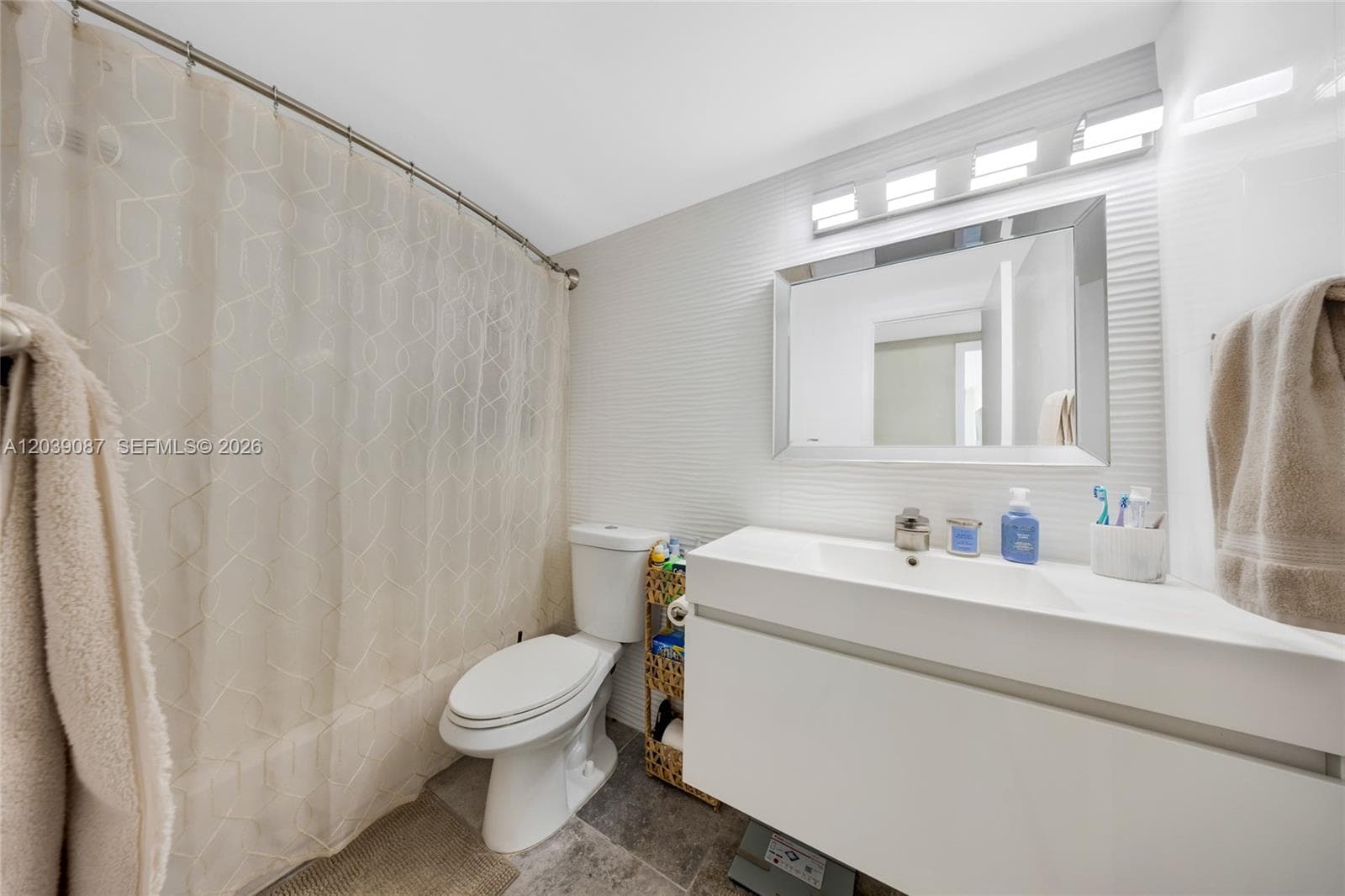 1455 N Treasure Dr 6N photo 24