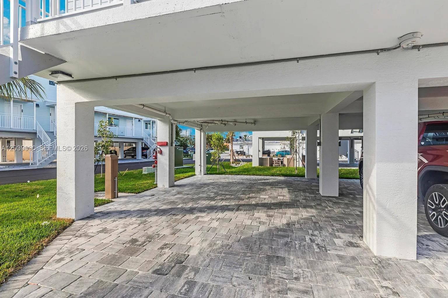 10877 Overseas Hwy 37 photo 2