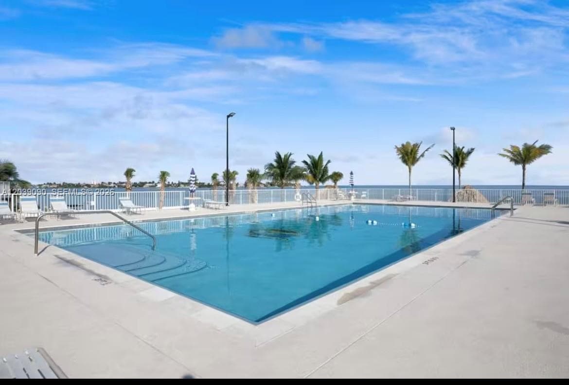 10877 Overseas Hwy 37 photo 18