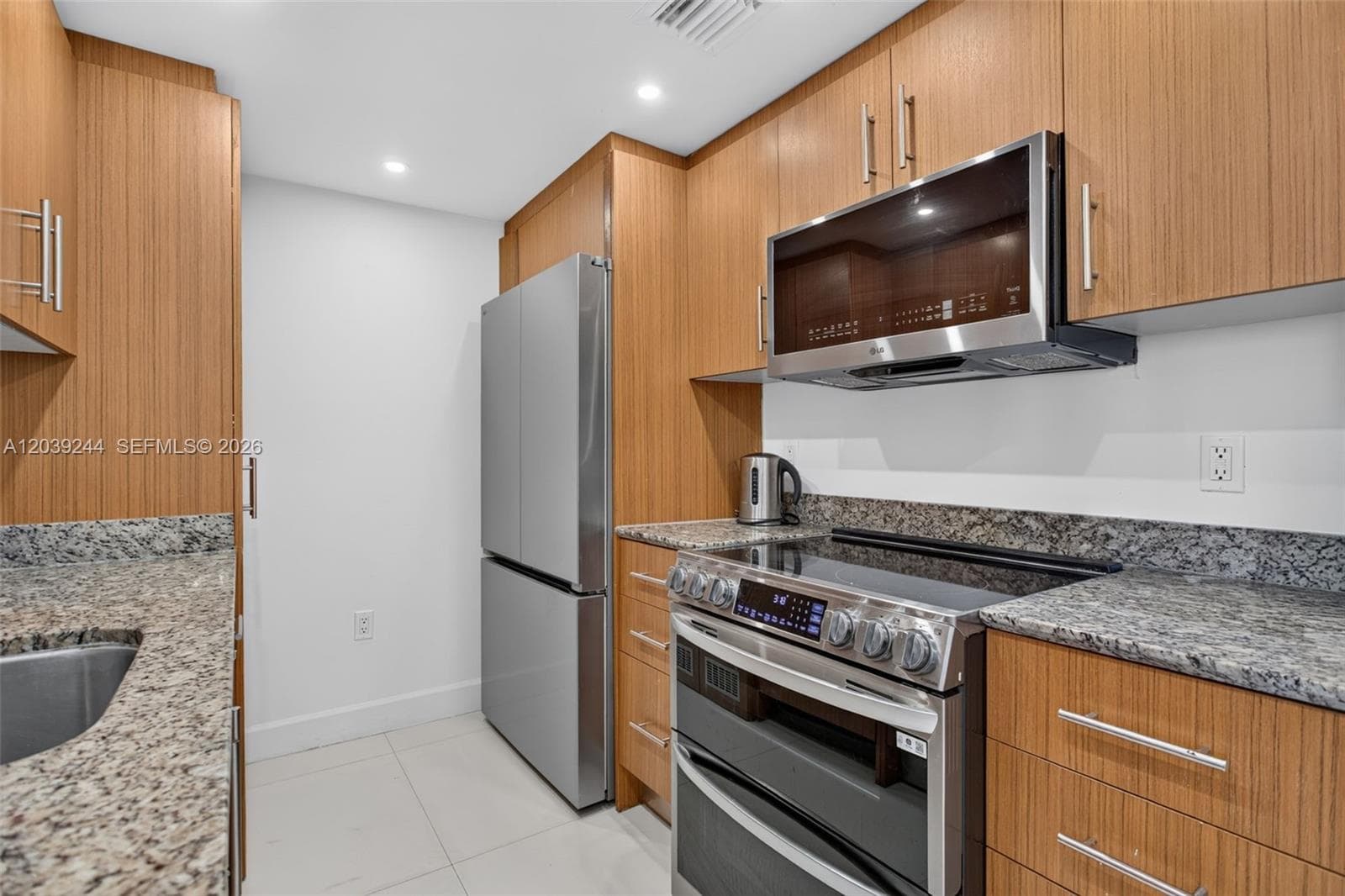 10275 Collins Ave 1521 photo 15