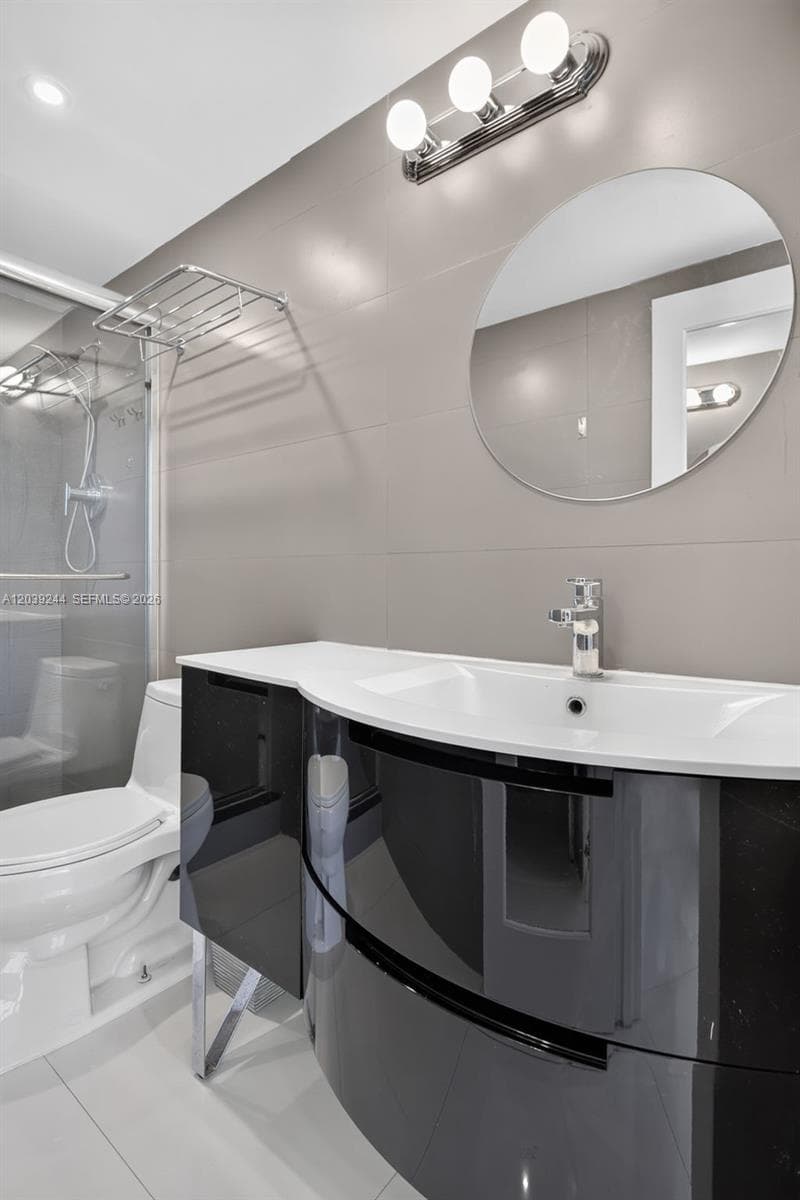 10275 Collins Ave 1521 photo 25