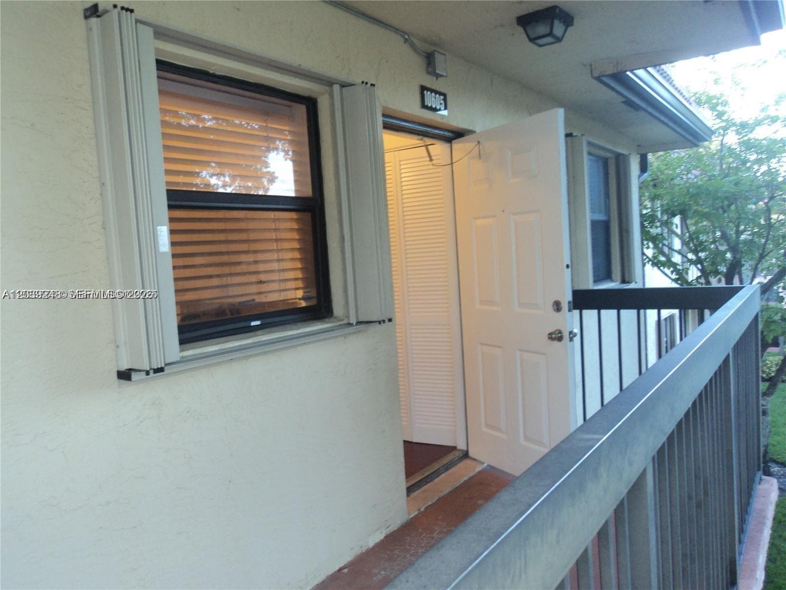 10605 NW 11 St 206 photo 2