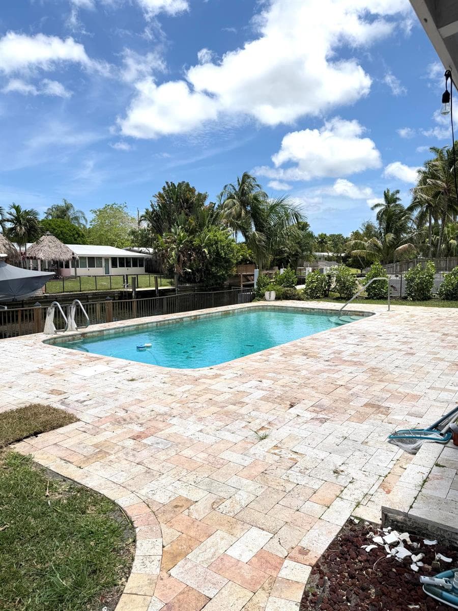 2536 Gulfstream Lane photo 4