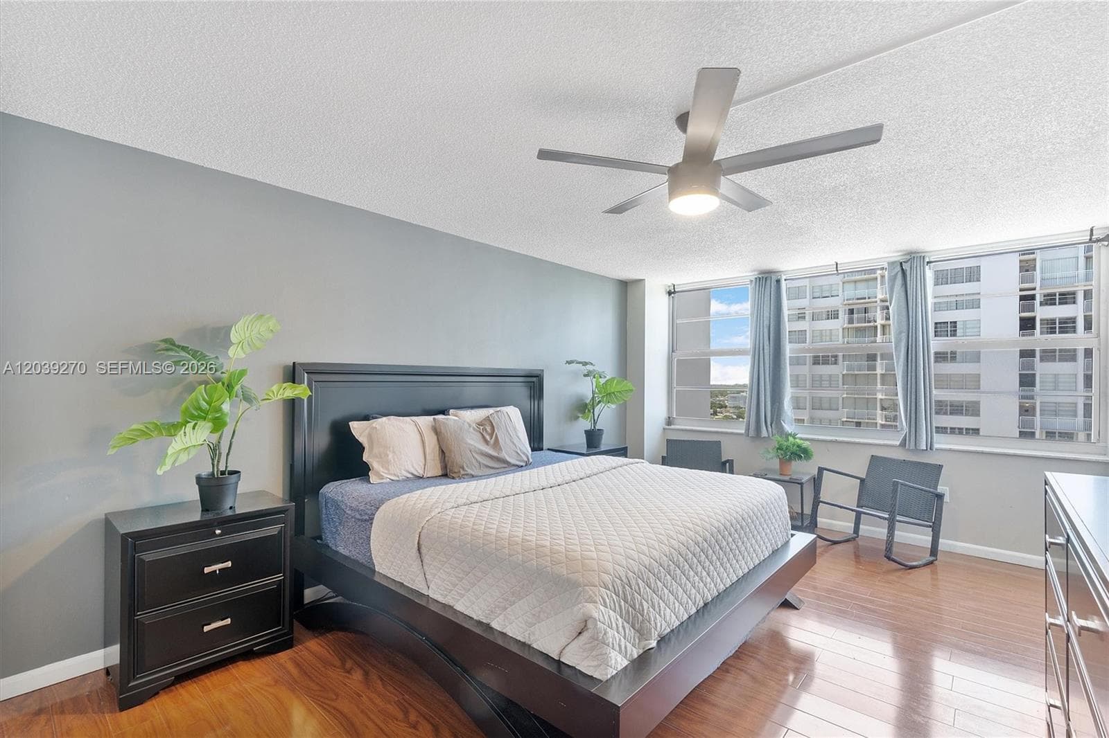 18031 Biscayne Blvd 1401 photo 23