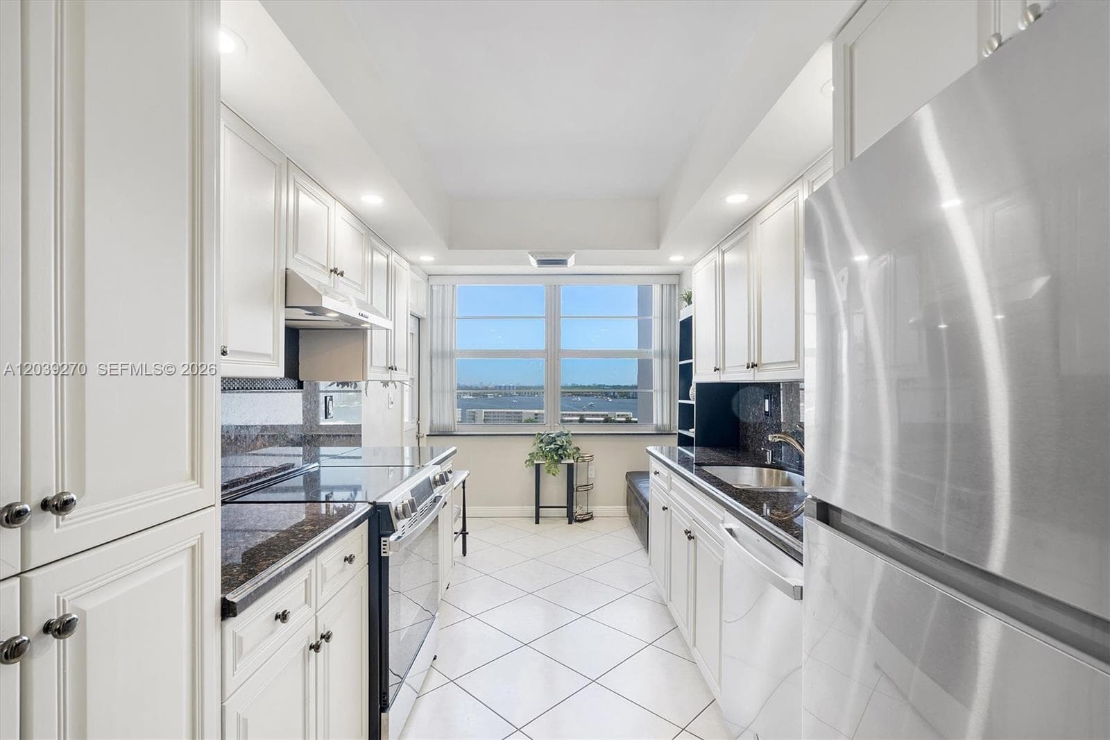 18031 Biscayne Blvd 1401 photo 13