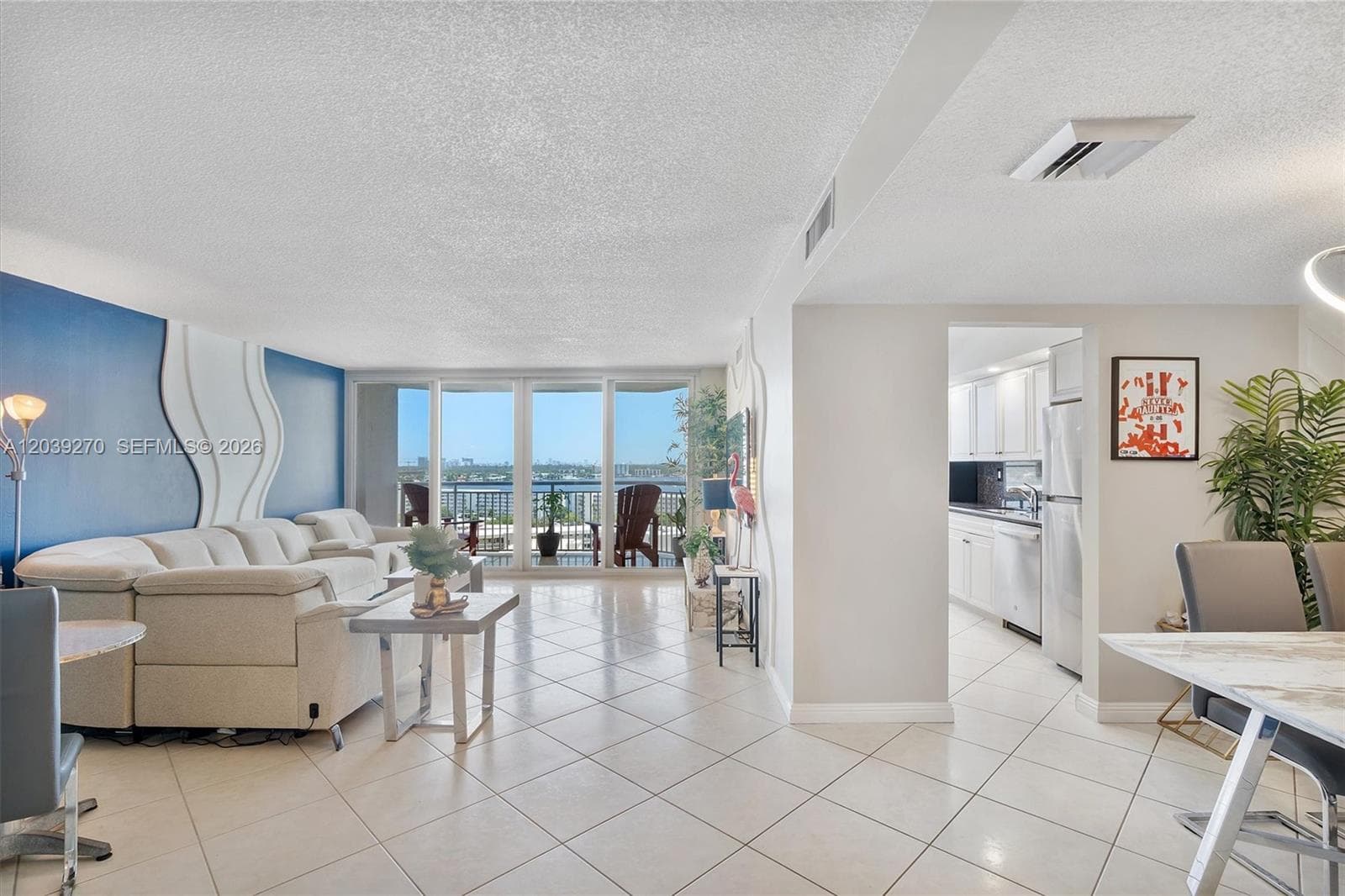 18031 Biscayne Blvd 1401 photo 12