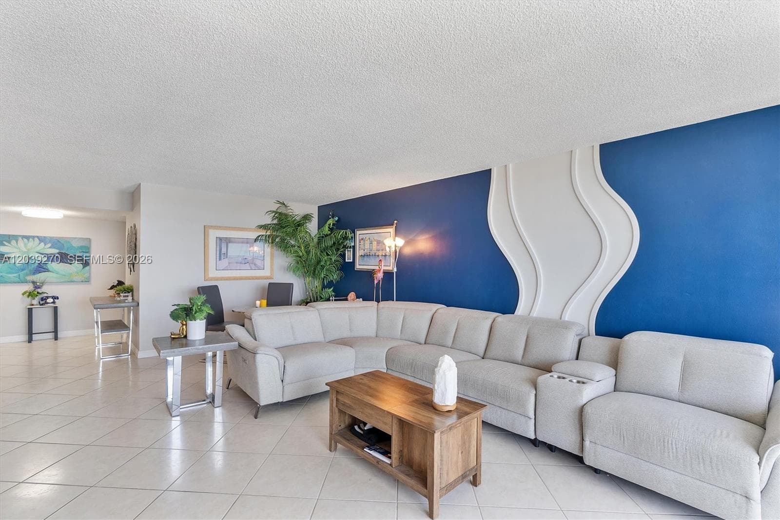 18031 Biscayne Blvd 1401 photo 5