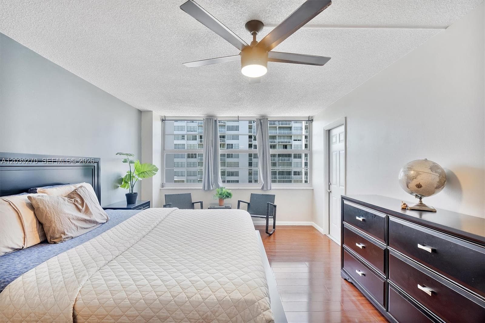 18031 Biscayne Blvd 1401 photo 24