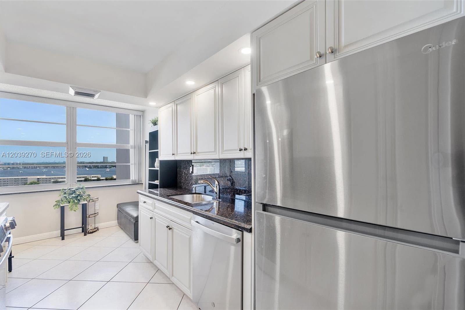 18031 Biscayne Blvd 1401 photo 14