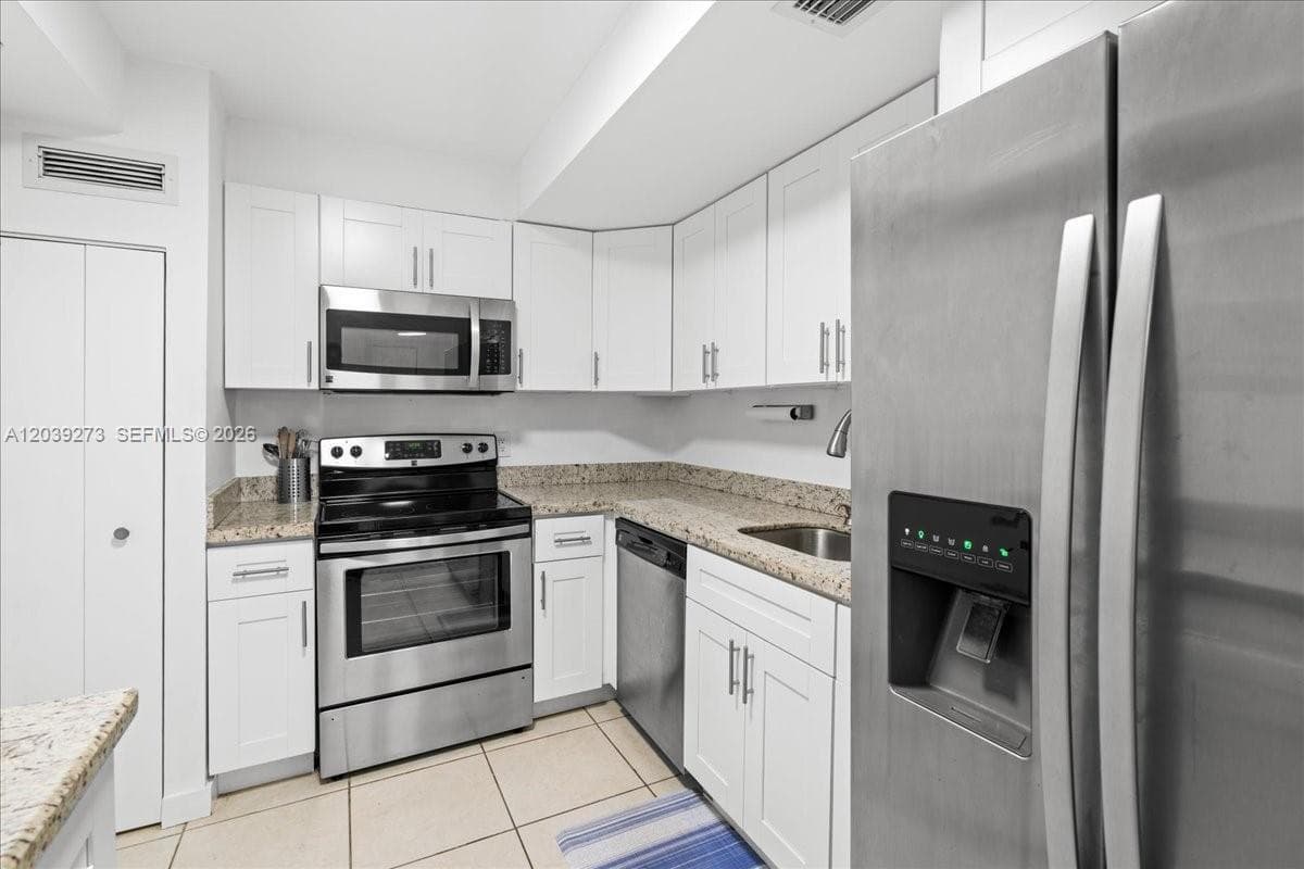 1900 S Ocean Blvd 11T photo 10