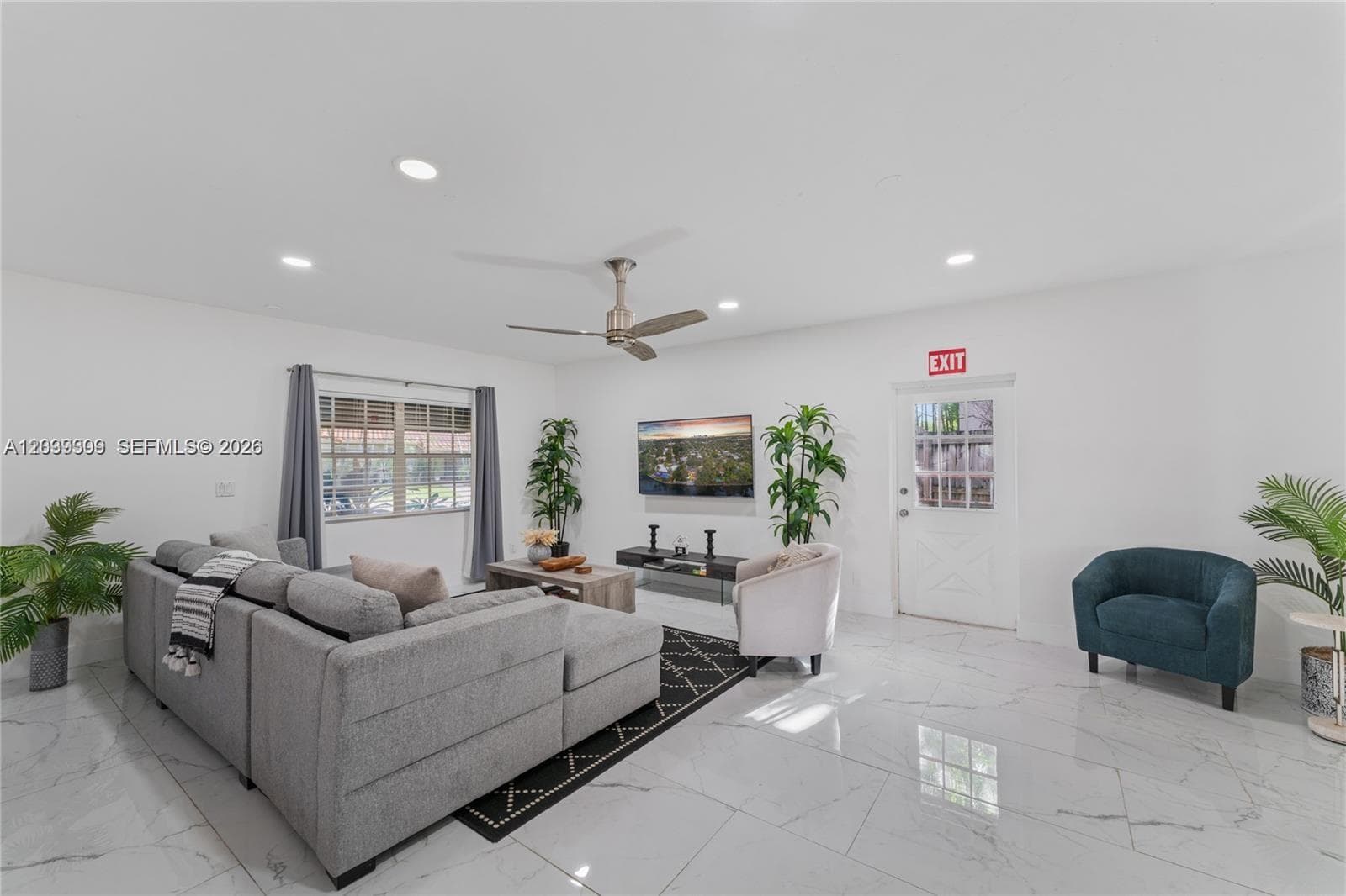 1809 Coral Gardens Dr photo 24