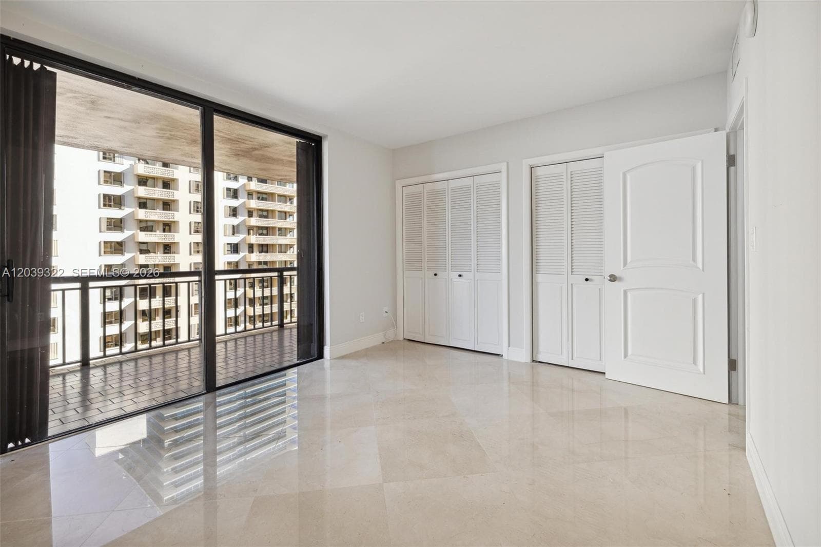 10175 Collins Ave 907 photo 16