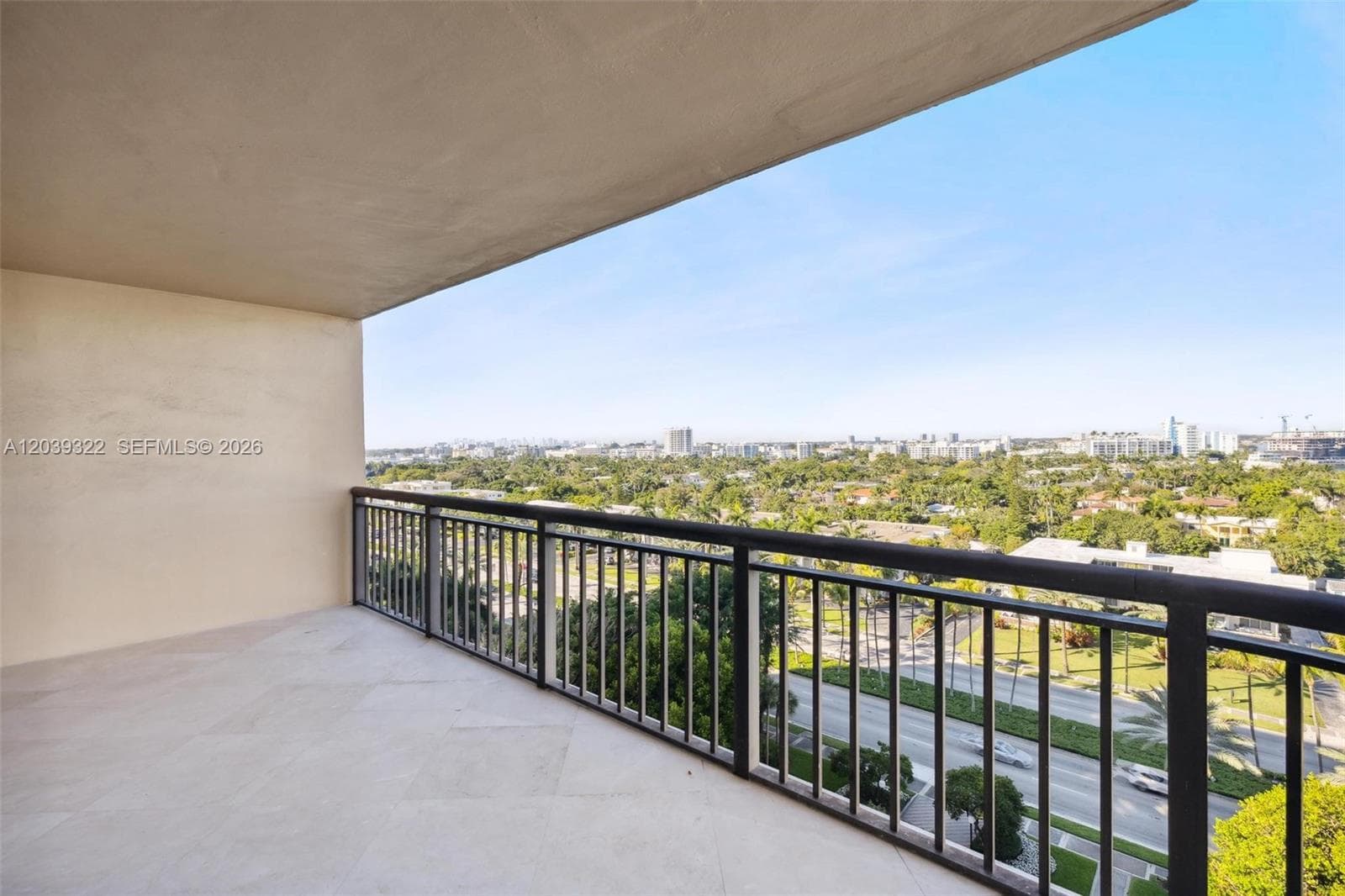 10175 Collins Ave 907 photo 1