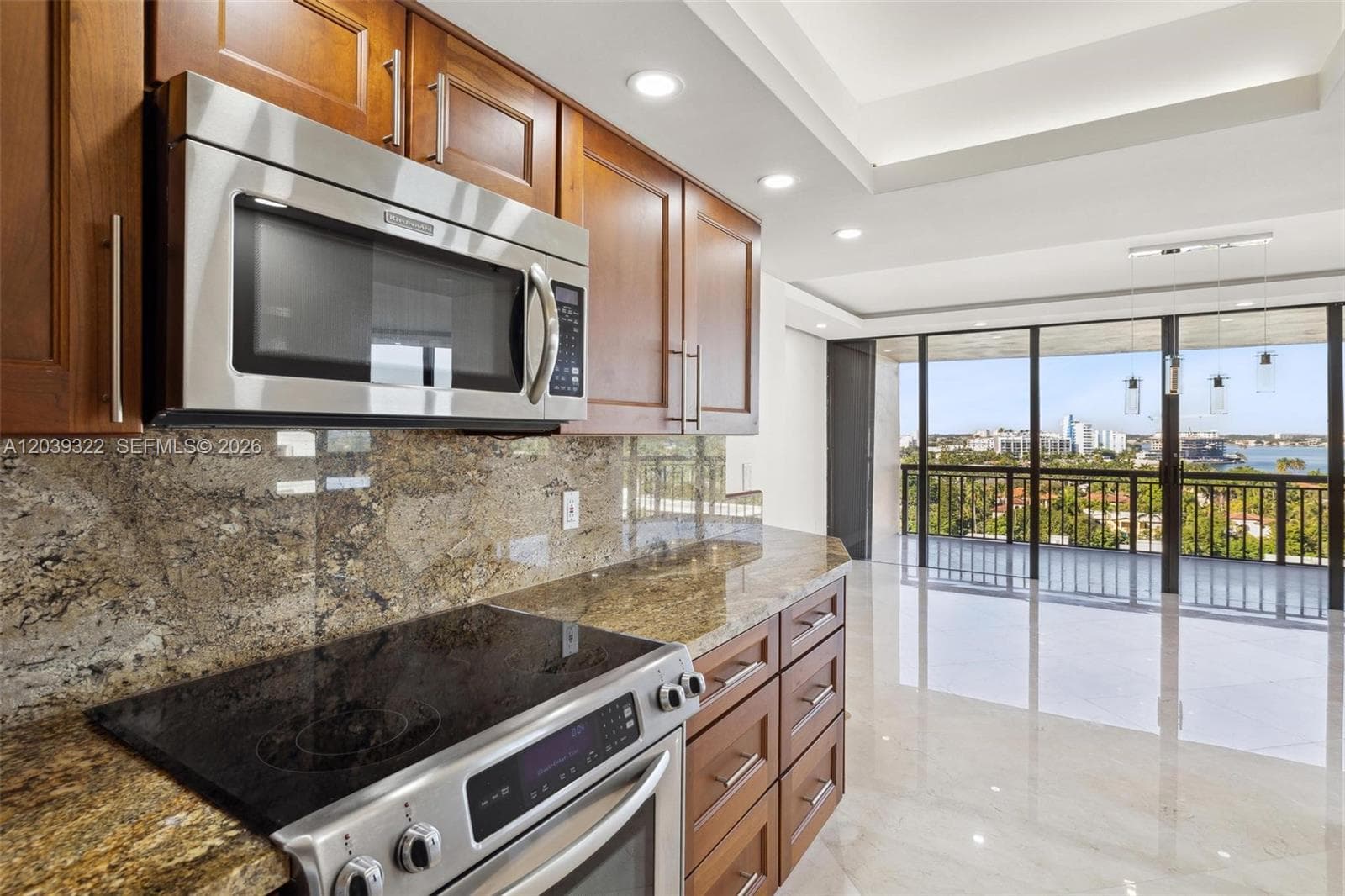 10175 Collins Ave 907 photo 8