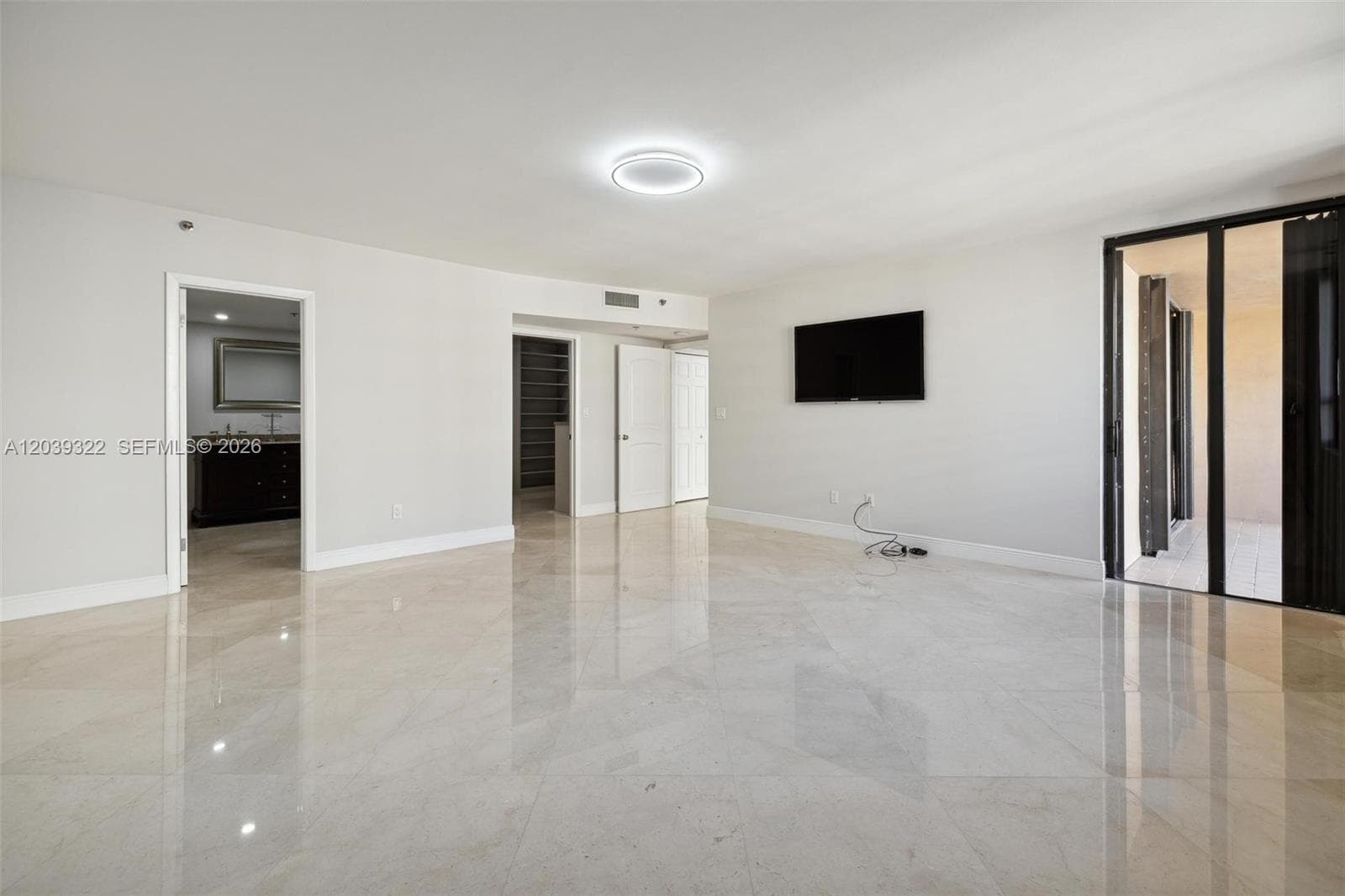 10175 Collins Ave 907 photo 25