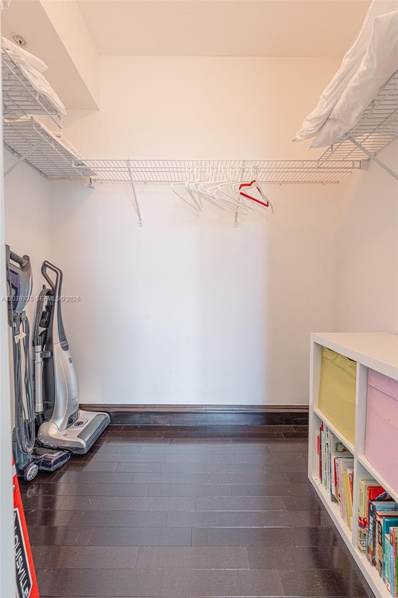 335 S Biscayne Blvd 1009 photo 22