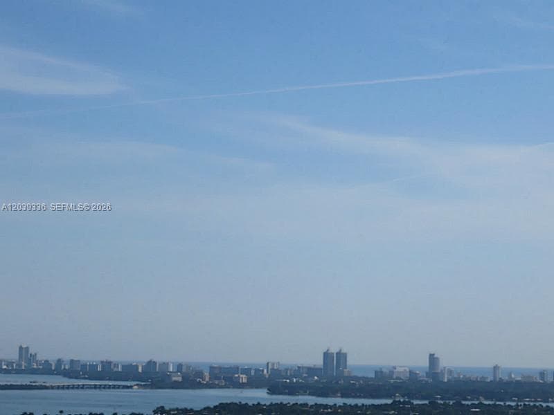 325 S BISCAYNE BLVD 4122 photo 2